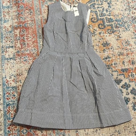 NWT Gap striped seersucker sleeveless a-line dress. - Picture 1 of 8